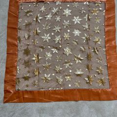 table runner Christmas themed