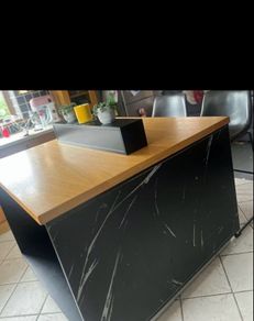Kitchen Island & Stools