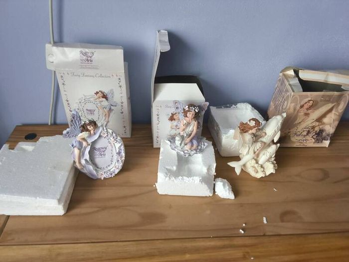 figurines