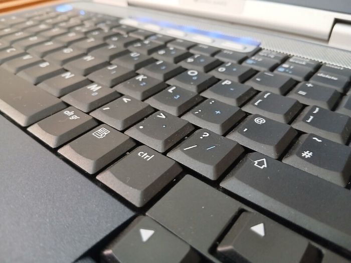 HP Pavilion ze4400 Retro XP Laptop Working