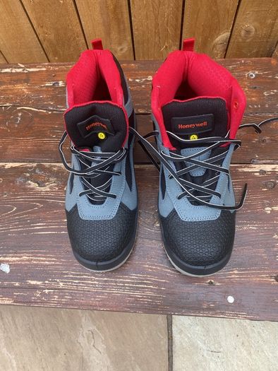 Honeywell Safety Boots size 6/39