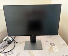 Dell U2419H 24inch Full HD IPS Monitor plus 3 Cables