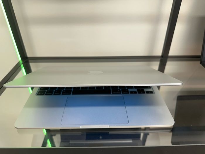 Macbook Air M4 2025