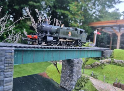 00 Gauge train