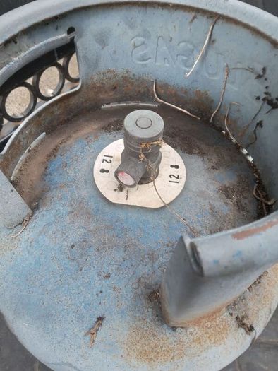Patio gas bottles (full)