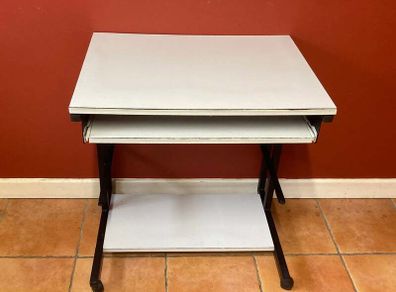 Study Desk with Pull-Out Keyboard/Work Tray & Wheels