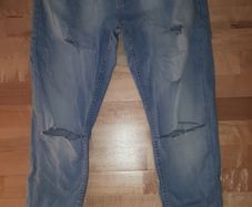 Man's  Jeans With Rips on Knees Size 34 / 32