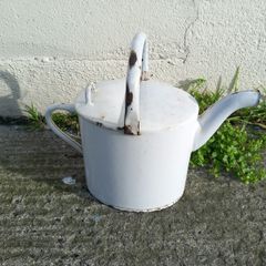 watering can  emanel  white vintage/antique  great decorative piece gift present home house garden decoration prop photo gallery art deco