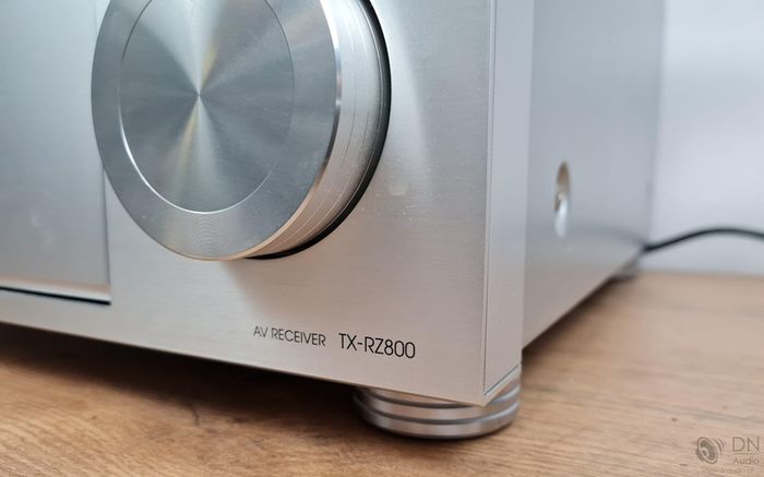 Onkyo TX-RZ800  7.2-channel home theater receiver with Wi-Fi Bluetooth Apple AirPlay and Dolby Atmos