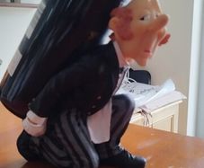 Wine bottle holder