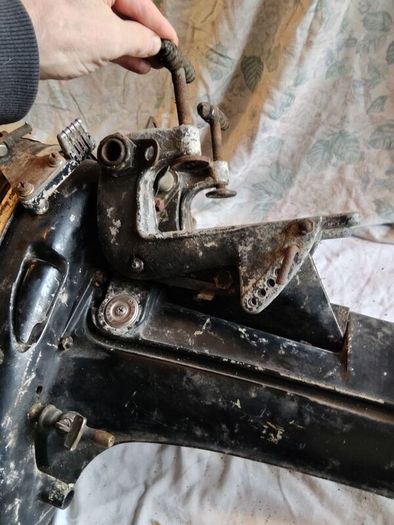 Vintage Mercury Outboard Motor 6hp and Mercury Fuel Tank