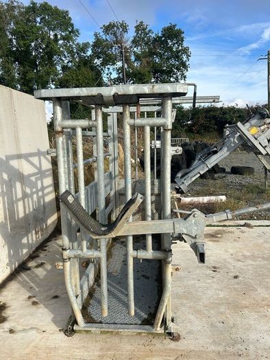 ONeills Mobile weighing crate