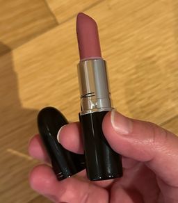 Mac lipstick Syrup