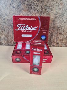 Titleist Dt Solo Golf Balls 12 Pack 4 X 3 Brand New