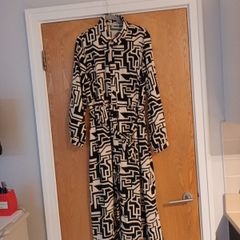 Akoz De Joi Dress  S - X- Large  S - 14..NEW.