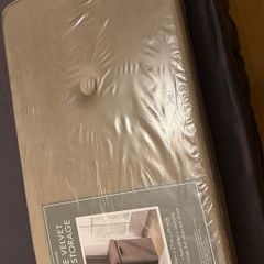 Storage box