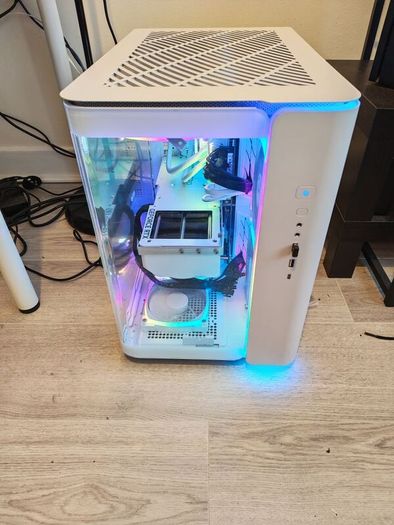 Premium All-White RTX 4090 Gaming PC - Ryzen 7 7800X3D / 64GB DDR5 / 2TB NVMe