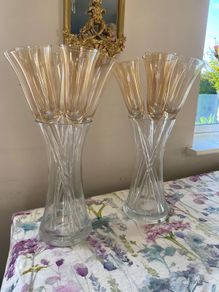 Floating champagne flutes for party/wedding. Bouquet style