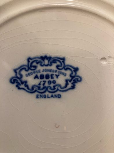 1935 George Jones and Sons Serving dish