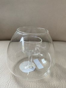 Glass tealight holder