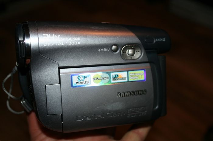Samsung DVD Camera Recorder VP-DC172W