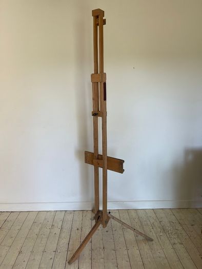 Vintage radial easel