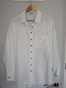 women shirt.size 12/14