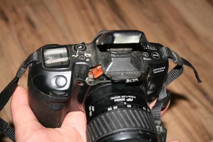 Minolta Dynax 500si Super 35mm SLR Camera + 28-80mm AF Lens (parts/repair)