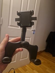 phone holder works with all phones
