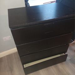 Chest of drawers