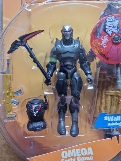 Fortnite Collectors Sealed Figure with Accessories