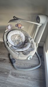 Joie serina swivel chair