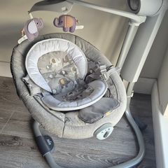 Joie serina swivel chair