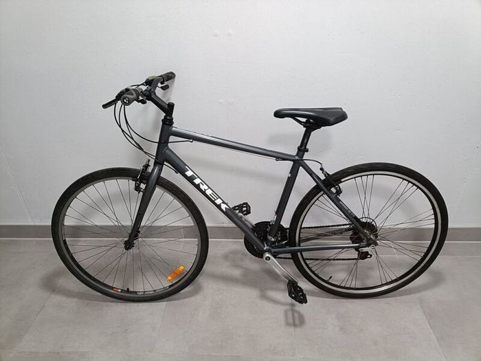 Trek hybrid bicycle size M 20 inch
