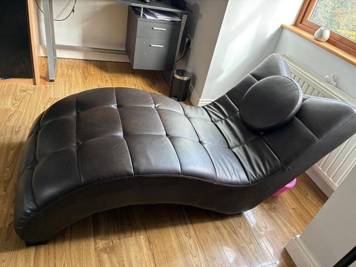 Modern Curved Faux-Leather Chaise Armchair