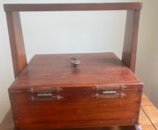 Vintage shoe cleaning stand