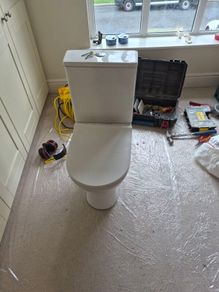 Back to wall toilet & soft close seat