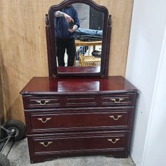 Vanity dressing table