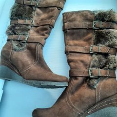 new boots tag attached