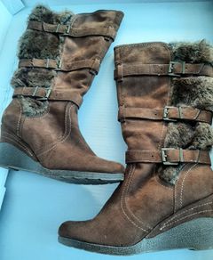 new boots tag attached