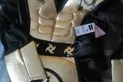 costume