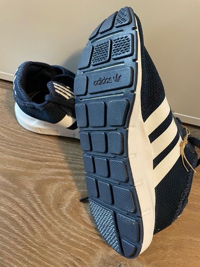 kids runners trainers Adidas swift run X Core  size 2 brand new