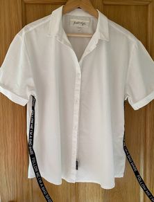 Women's KENDALL + KYLIE White Short-Sleeve Shirt