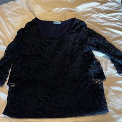 Beautiful lace mamalicious Maternity top