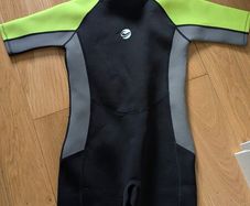 kids wetsuit shorty