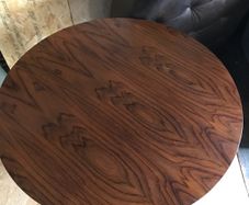round dining table