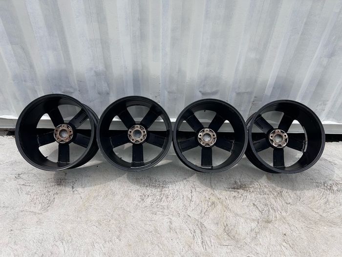 Audi Style RS4/RS5 20" Alloy Wheels