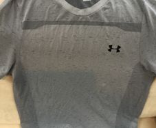 Under armour mens gray top medium m