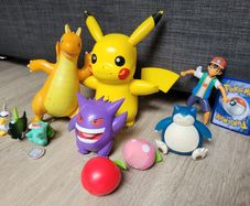 Official Pokemon Figure Bundle