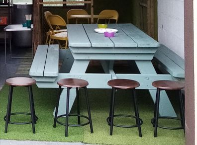Picnic bench